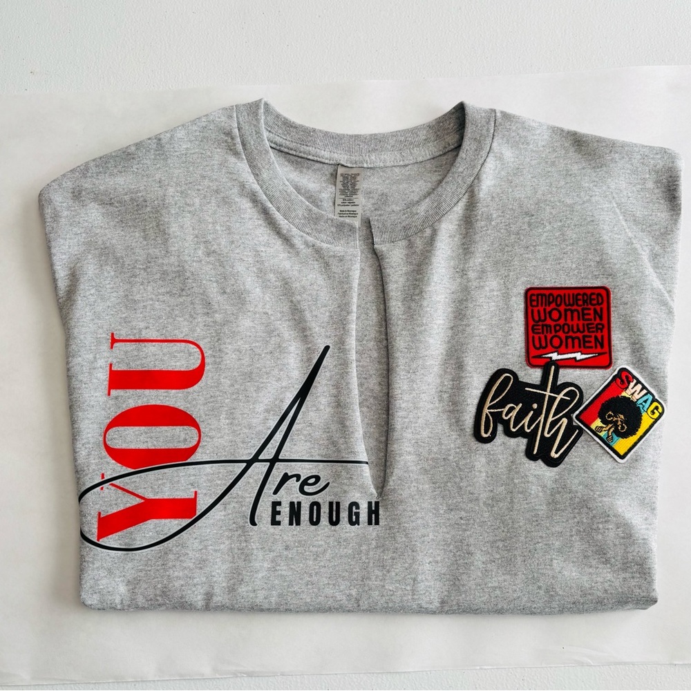 #SOLD# Gray Graphic T-Shirt with Red and Black Accents